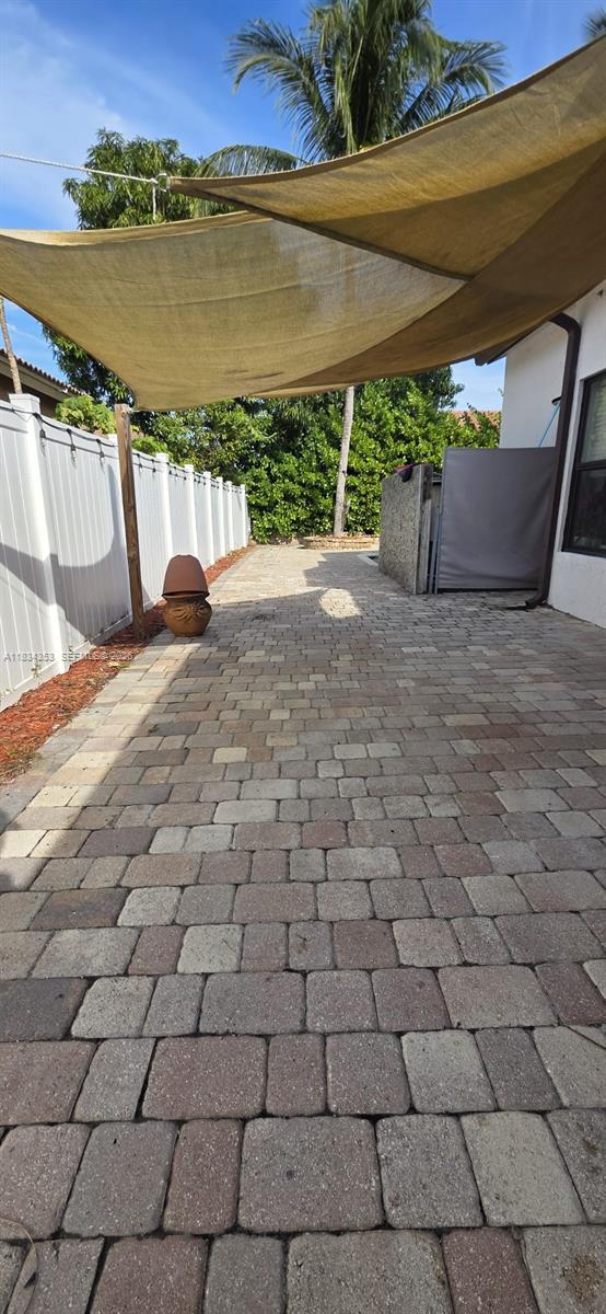 SUNSET LAKES PLAT TWO - Residential