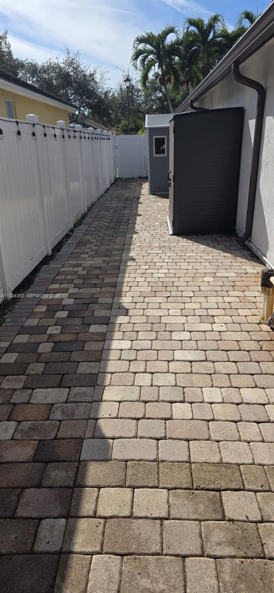 SUNSET LAKES PLAT TWO - Residential