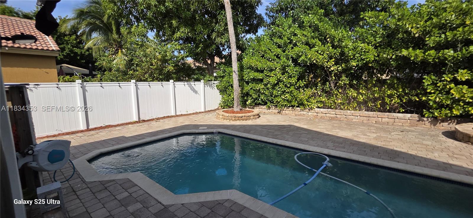 SUNSET LAKES PLAT TWO - Residential