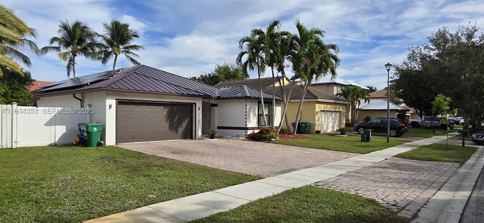 SUNSET LAKES PLAT TWO - Residential