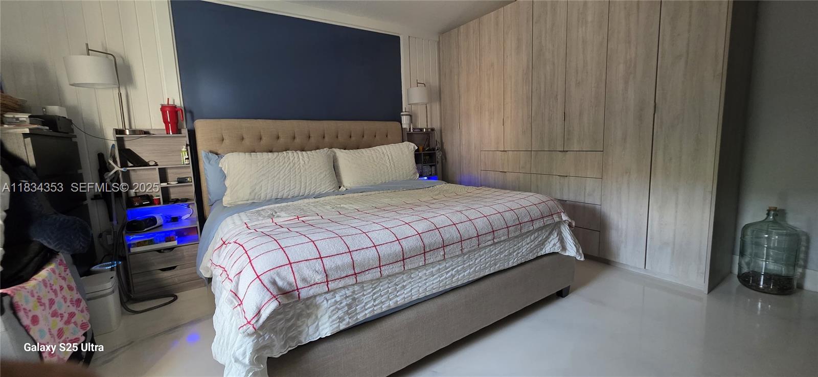 SUNSET LAKES PLAT TWO - Residential