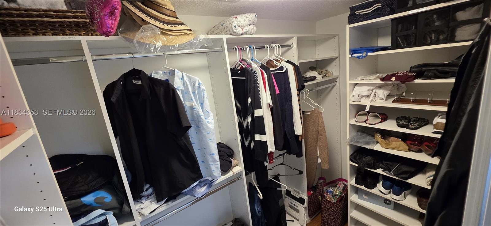 SUNSET LAKES PLAT TWO - Residential