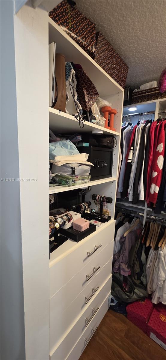 SUNSET LAKES PLAT TWO - Residential