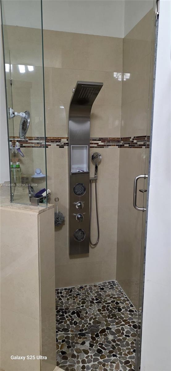 SUNSET LAKES PLAT TWO - Residential