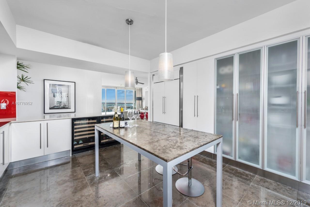 ICON CONDO - Residential