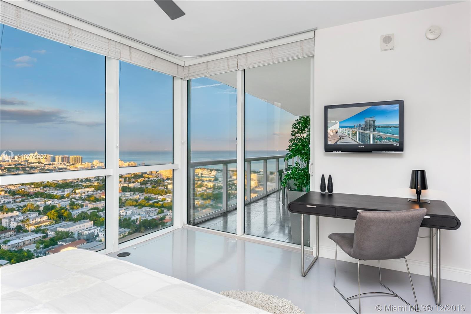 ICON CONDO - Residential