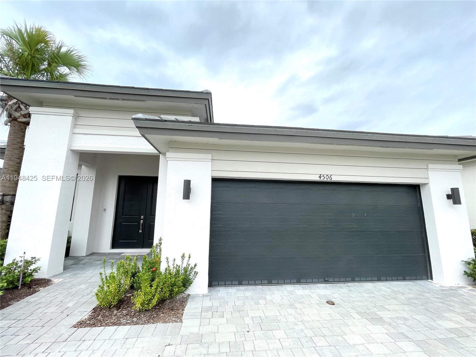 TUSCAN ISLES - Residential