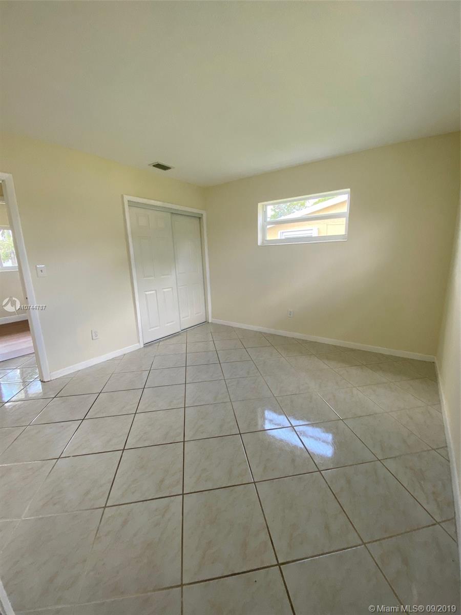 CAROL CITY GARDENS - Residential