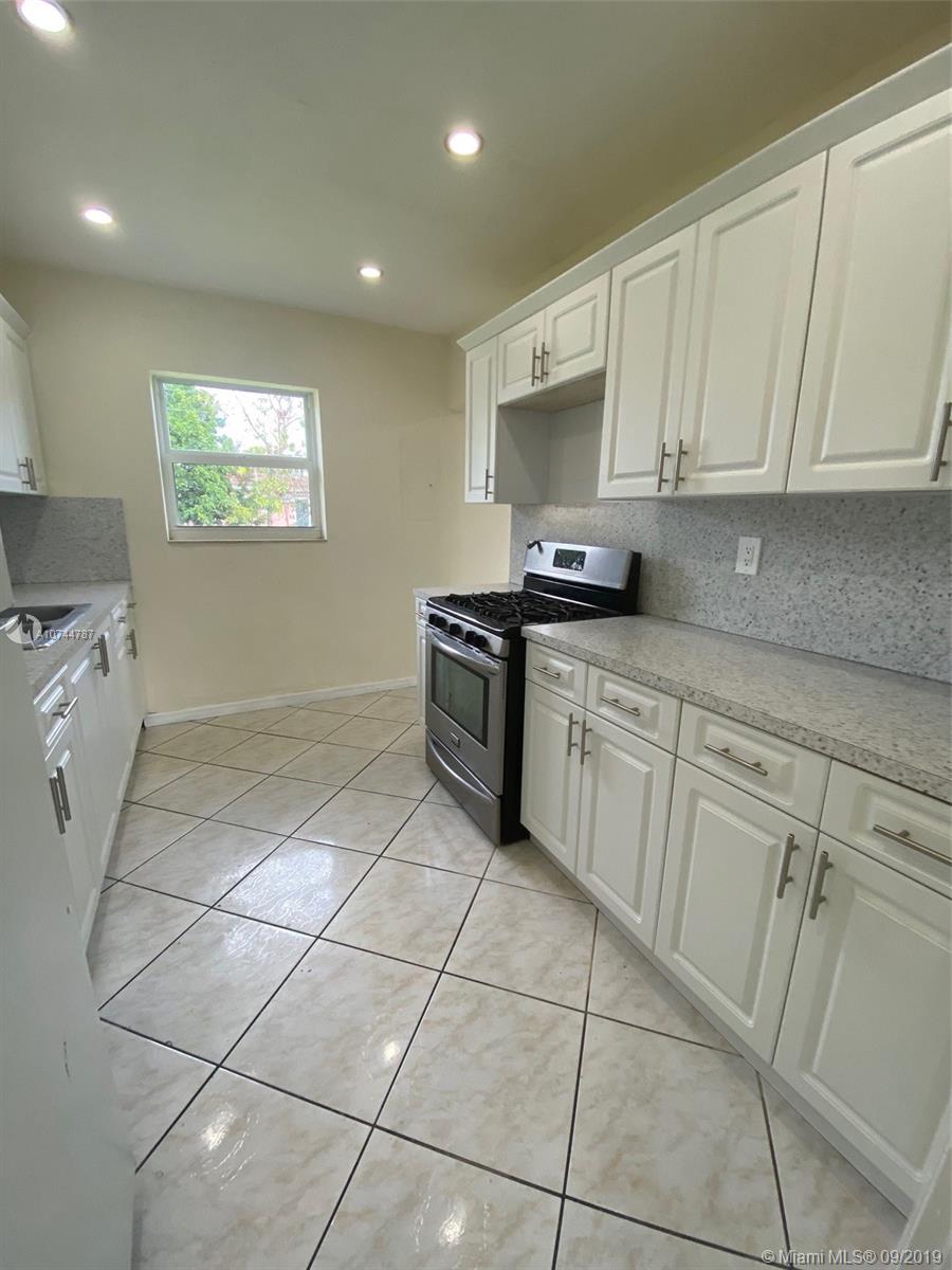 CAROL CITY GARDENS - Residential