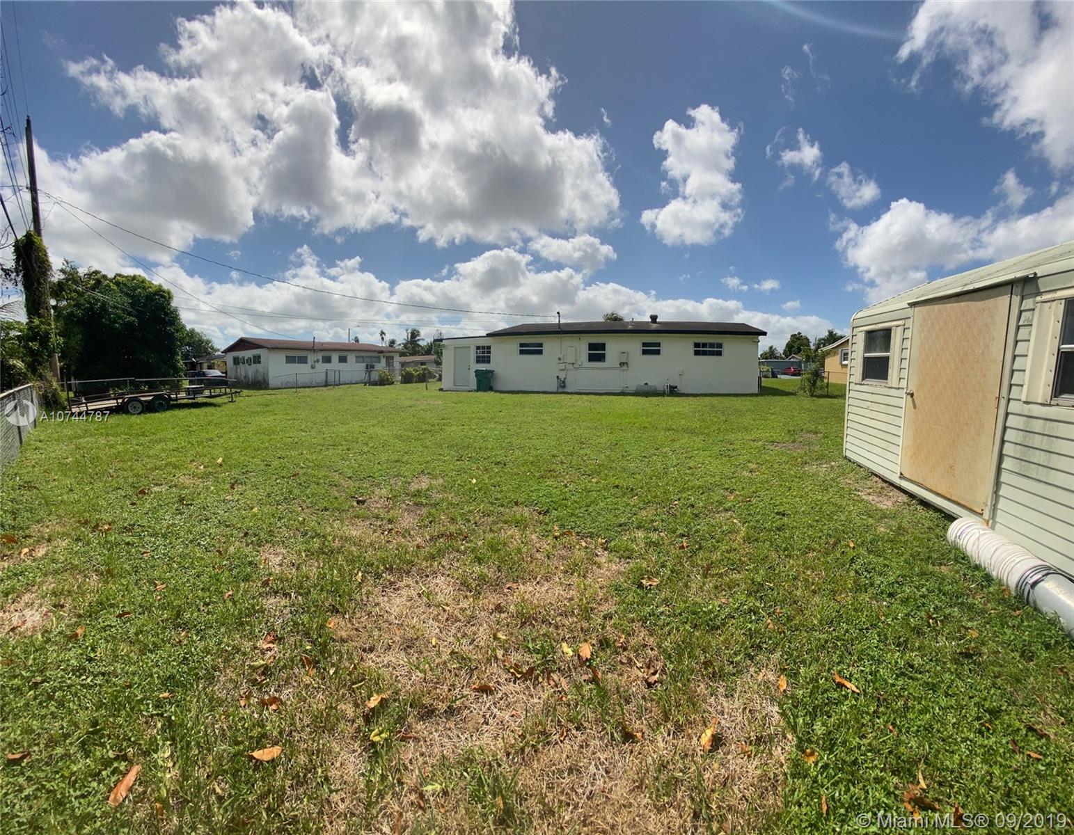 CAROL CITY GARDENS - Residential
