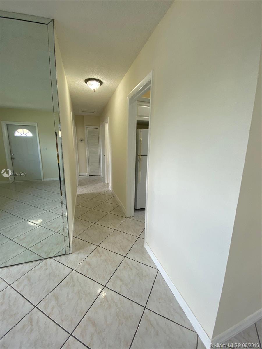 CAROL CITY GARDENS - Residential