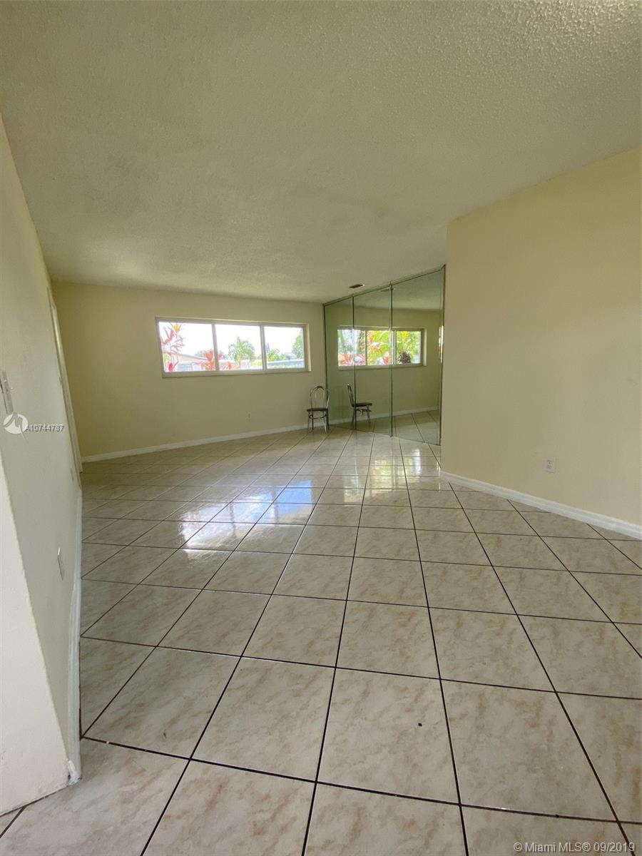 CAROL CITY GARDENS - Residential