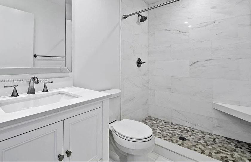 GOLDEN LAKES VILLAGE COND - Residential