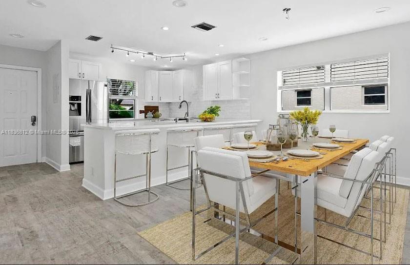 GOLDEN LAKES VILLAGE COND - Residential