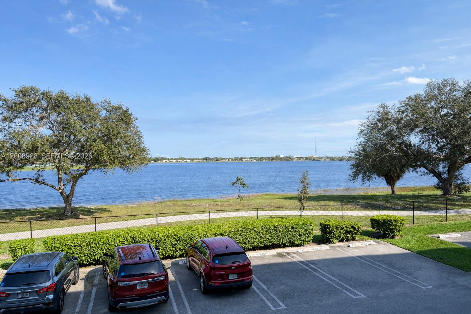 BREAKWATERS OF THE PALM B - Residential