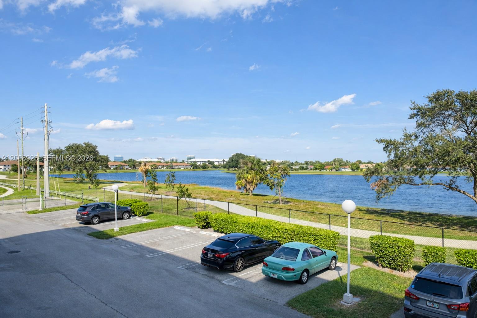 BREAKWATERS OF THE PALM B - Residential