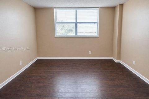 Tiny photo for 470 Executive Center Dr #2D, West Palm Beach, FL 33401 (MLS # A12008928)