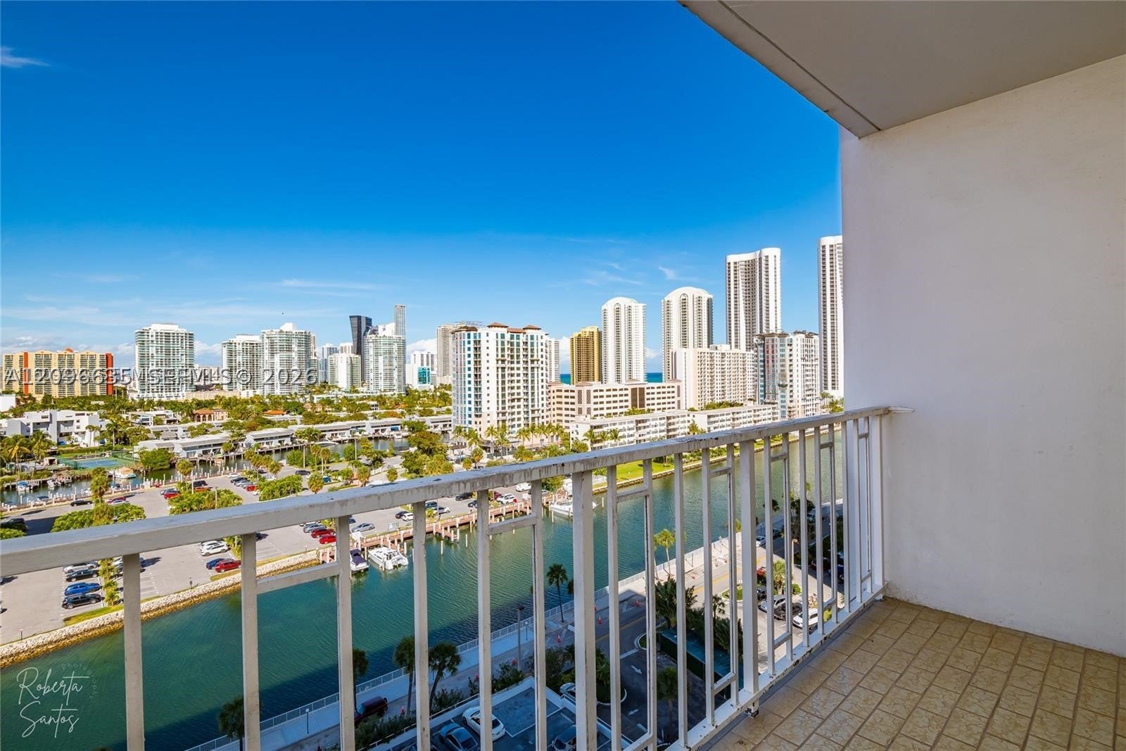 500 Bayview Dr 1227