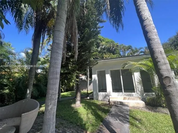 Miami, Florida 33145, United States, 3 Bedrooms Bedrooms, ,2 BathroomsBathrooms,Residential,Active,178659