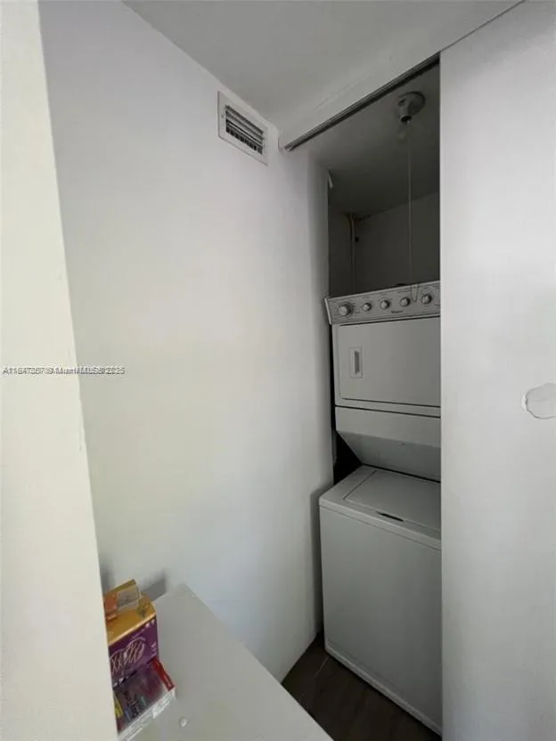 Miami, Florida 33145, United States, 3 Bedrooms Bedrooms, ,2 BathroomsBathrooms,Residential,Active,178659