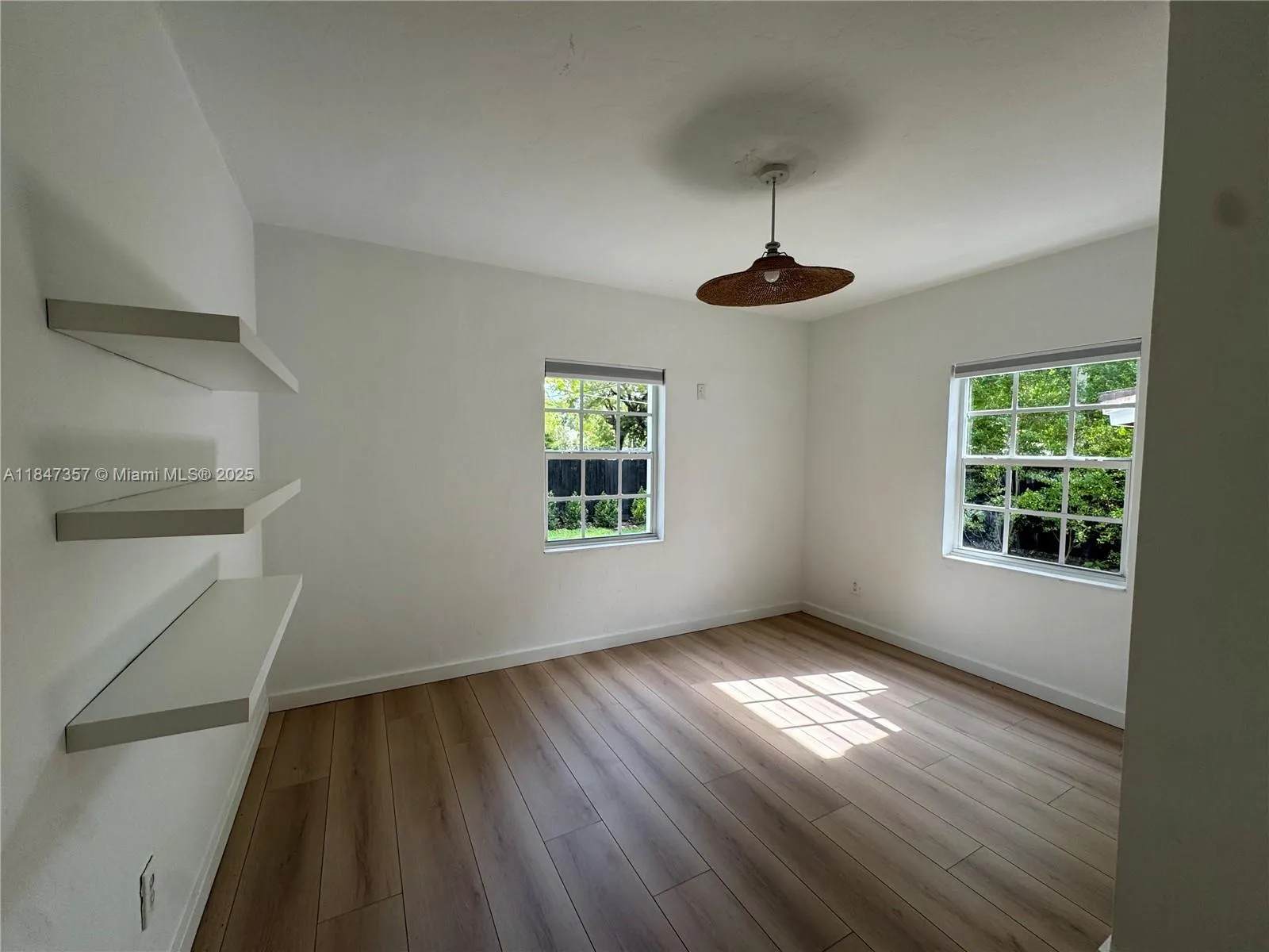 Miami, Florida 33145, United States, 3 Bedrooms Bedrooms, ,2 BathroomsBathrooms,Residential,Active,178659