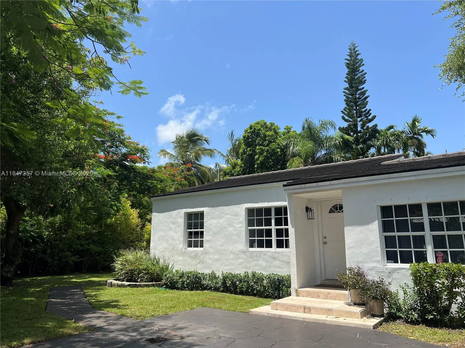 Miami, Florida 33145, United States, 3 Bedrooms Bedrooms, ,2 BathroomsBathrooms,Residential,Active,178659