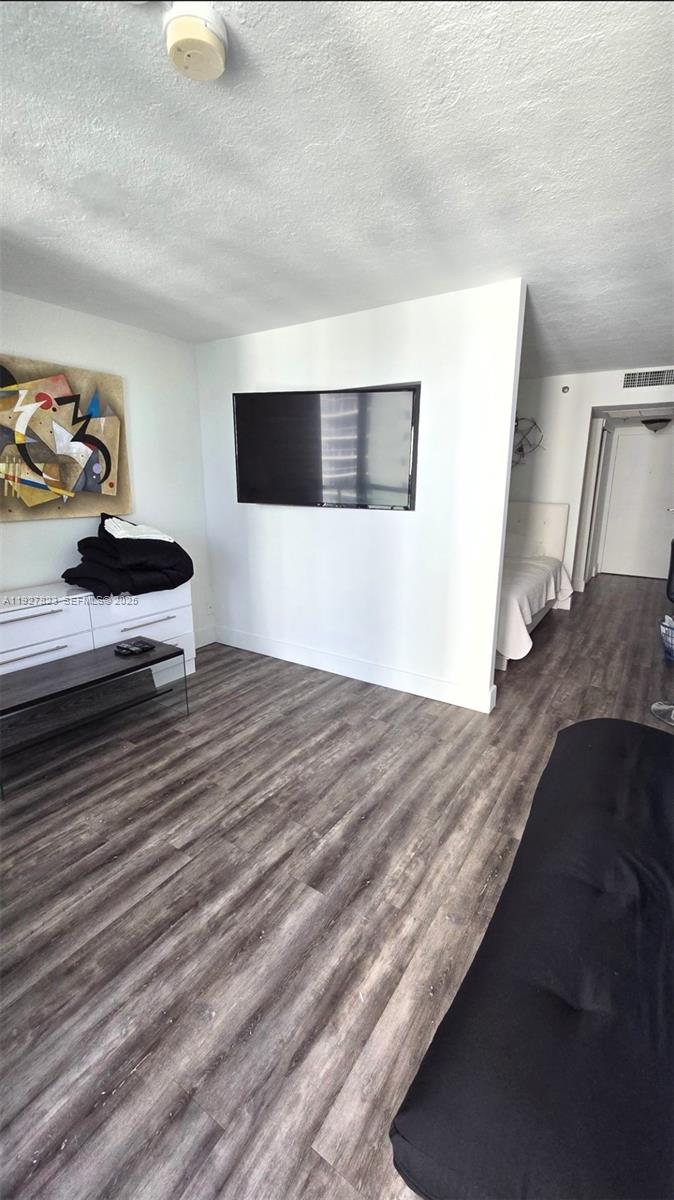 THE AVENTURA BEACH CLUB C - Residential