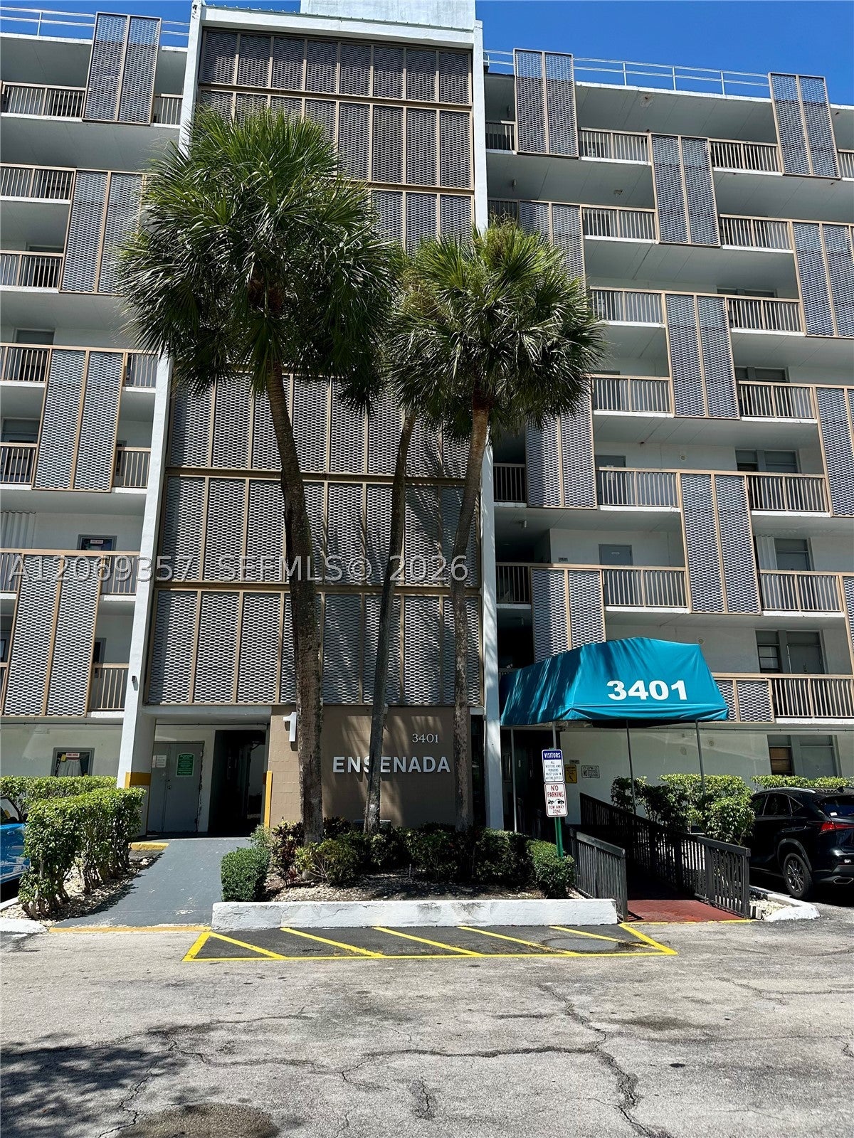 3401 N Country Club Dr EI-216