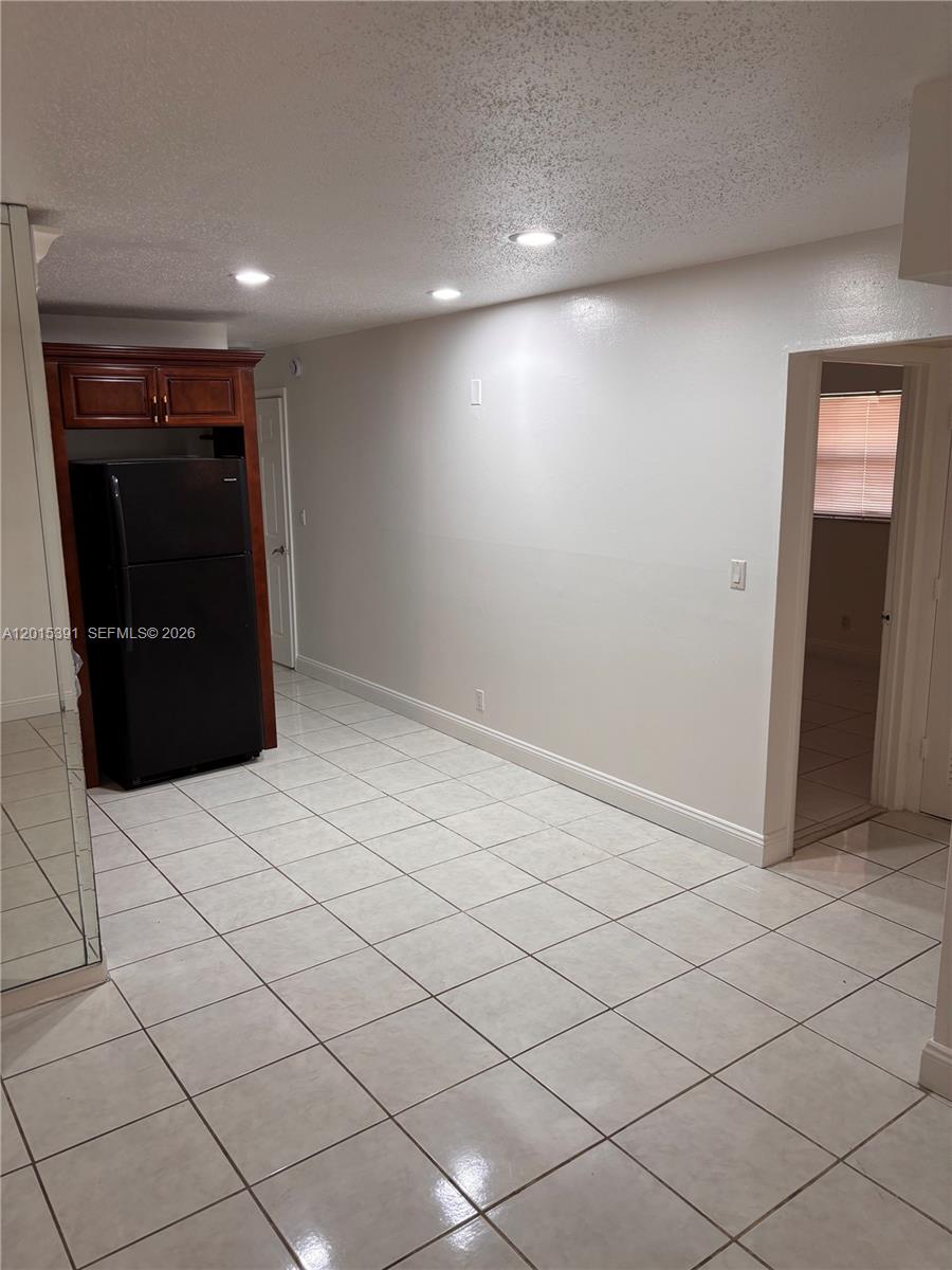 ELMVALE CONDO - Residential