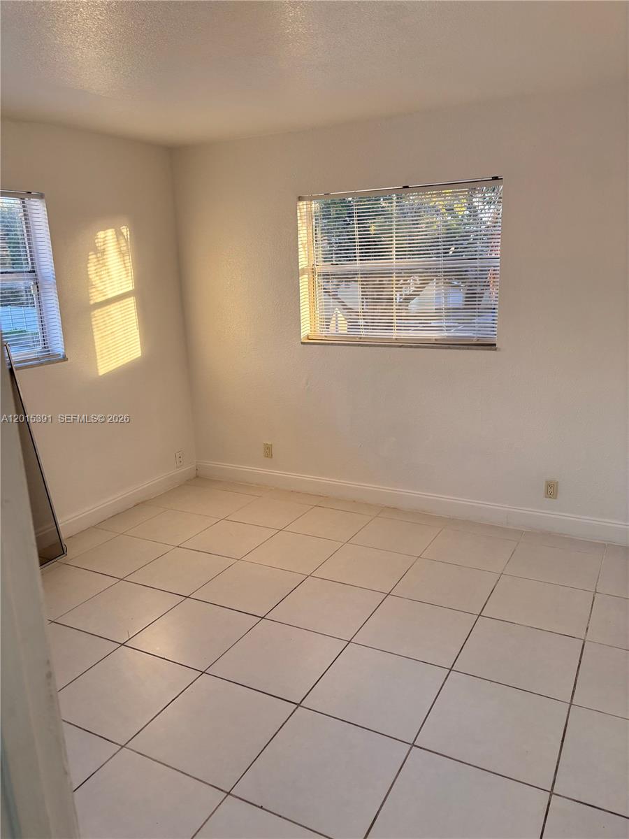 ELMVALE CONDO - Residential