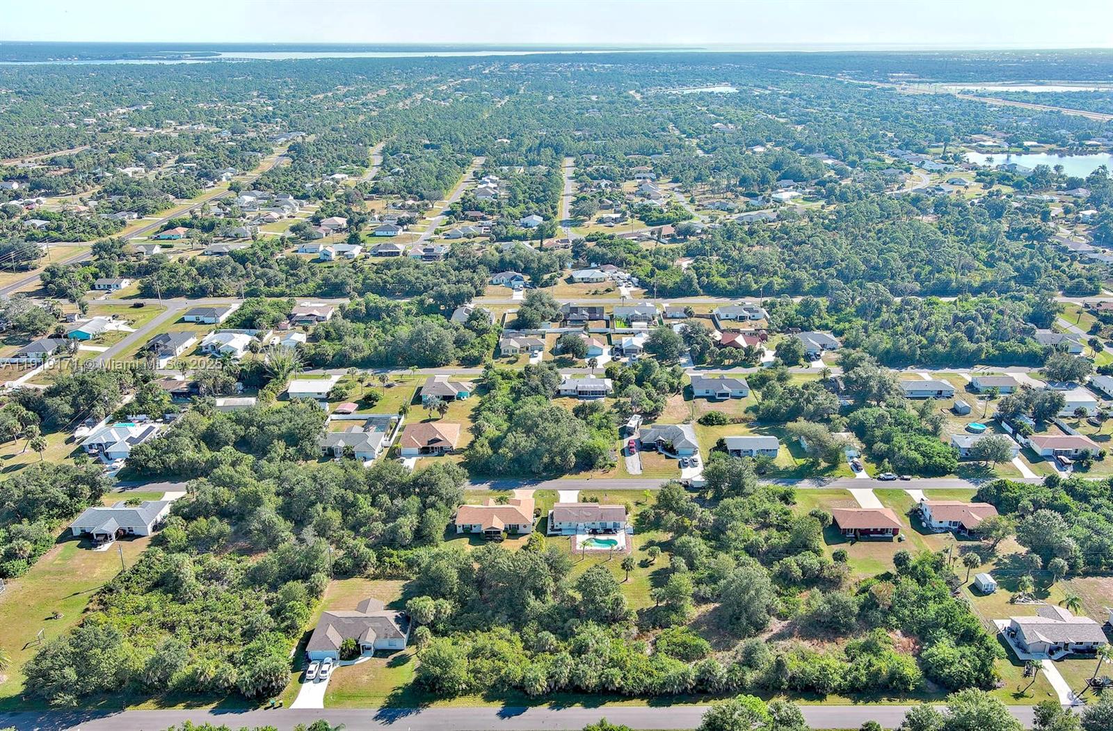 PORT CHARLOTTE - Land