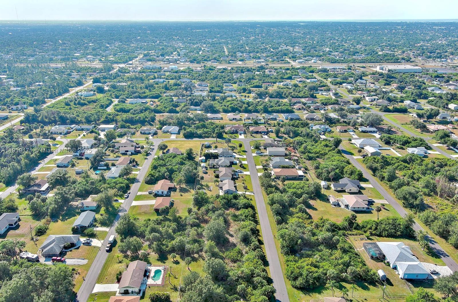 PORT CHARLOTTE - Land