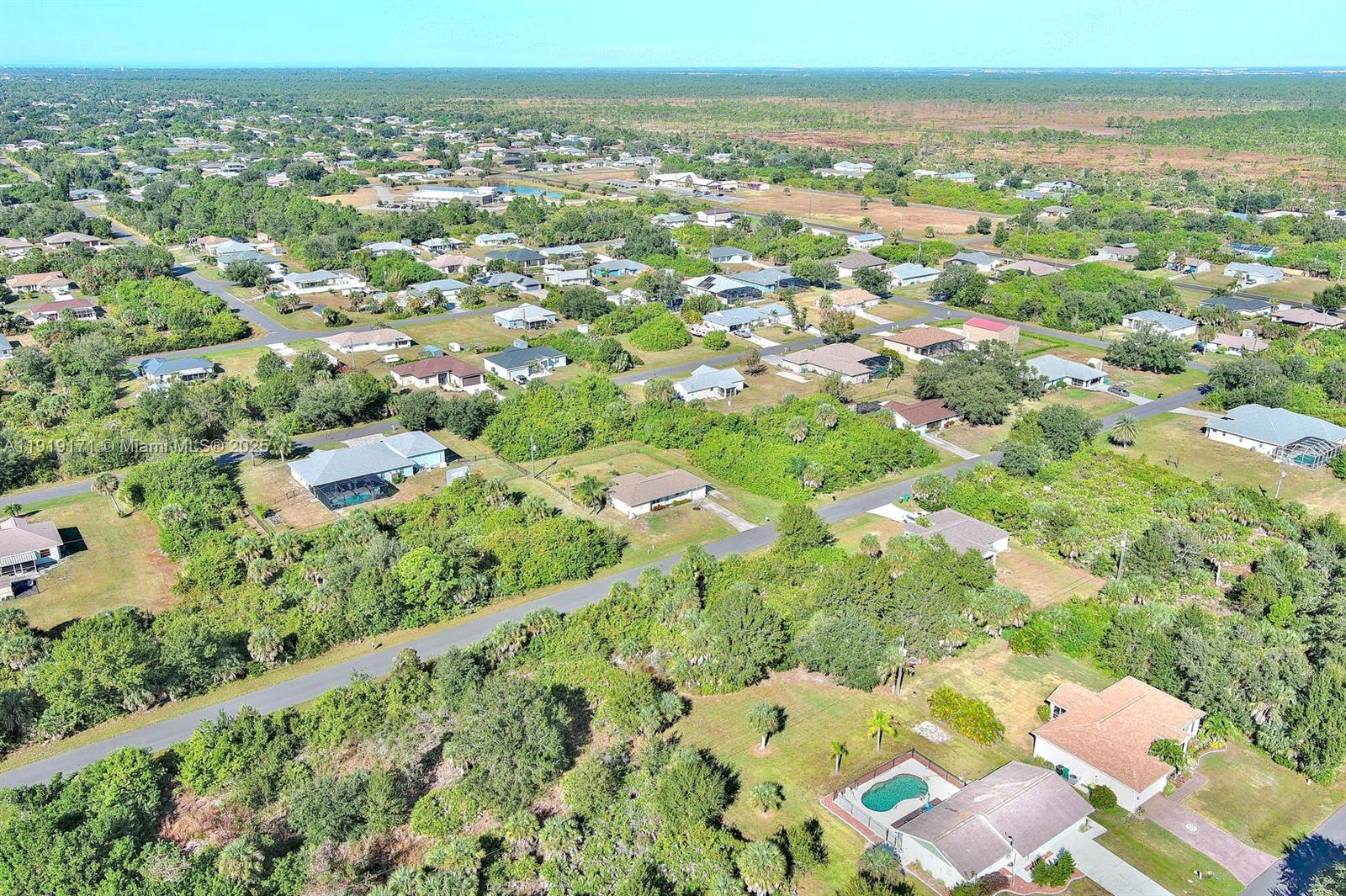 PORT CHARLOTTE - Land