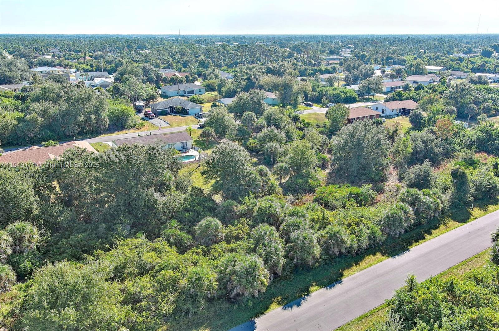 PORT CHARLOTTE - Land