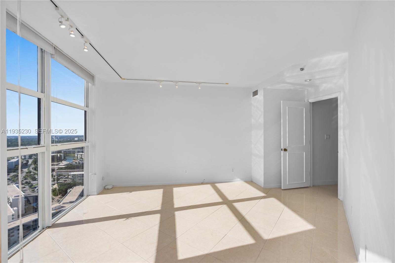 1000 ISL BLVD WILLIAMS IS - Residential