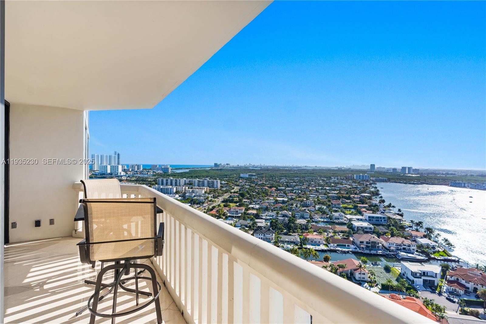 1000 ISL BLVD WILLIAMS IS - Residential