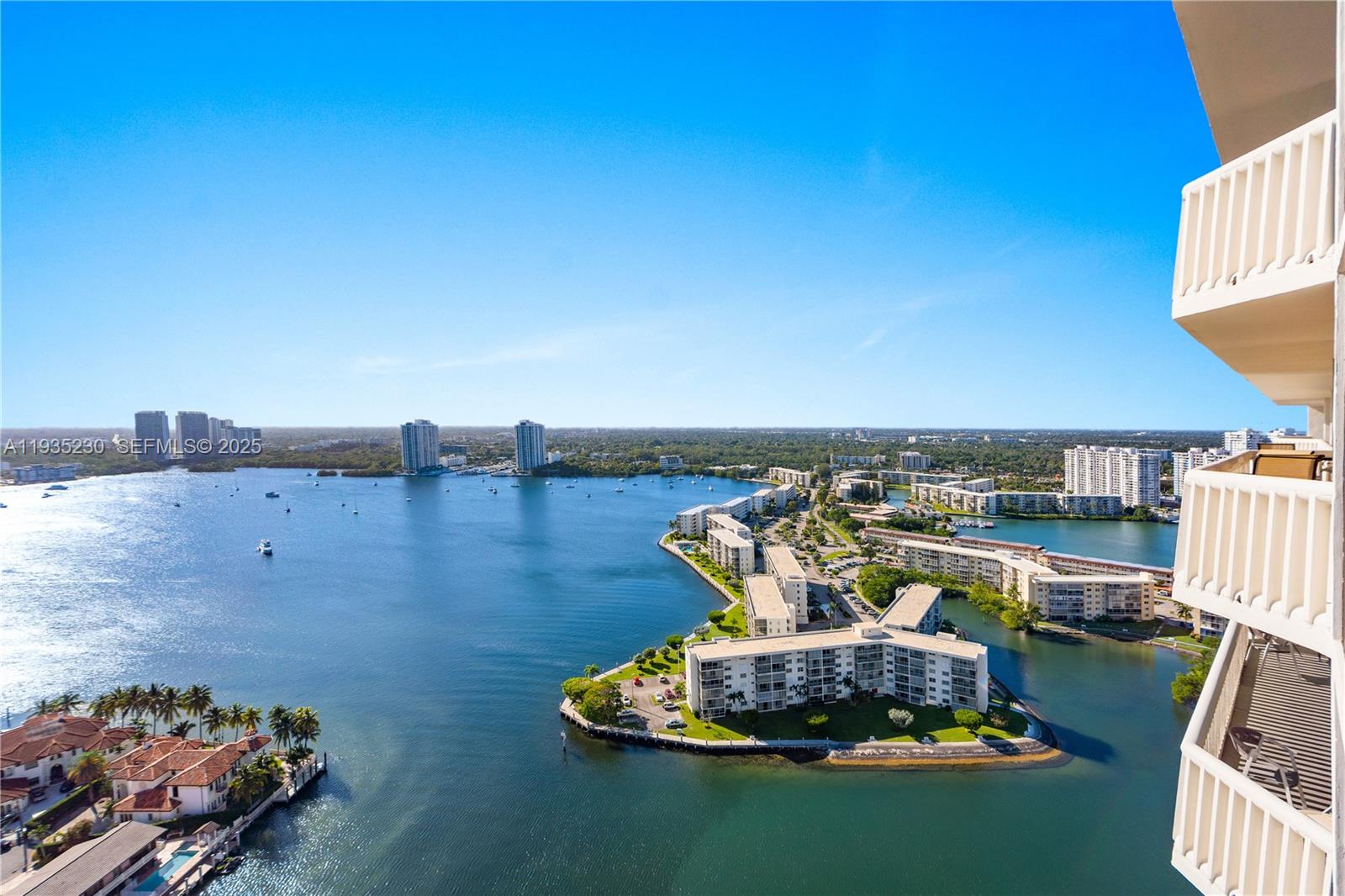 1000 ISL BLVD WILLIAMS IS - Residential