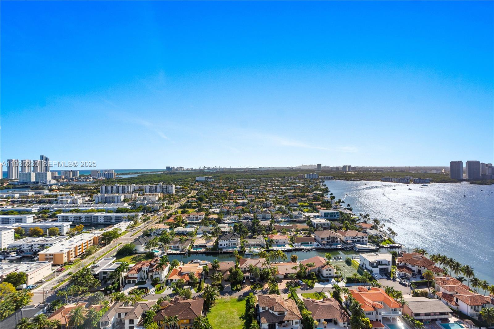 1000 ISL BLVD WILLIAMS IS - Residential