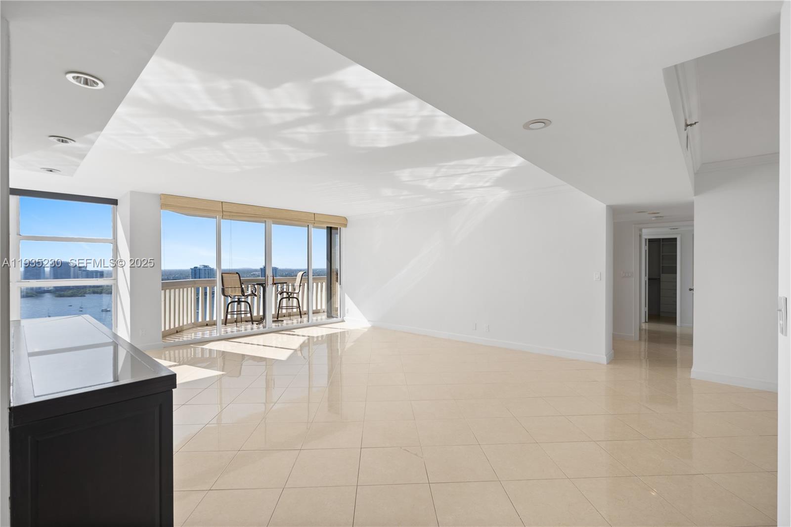 1000 ISL BLVD WILLIAMS IS - Residential