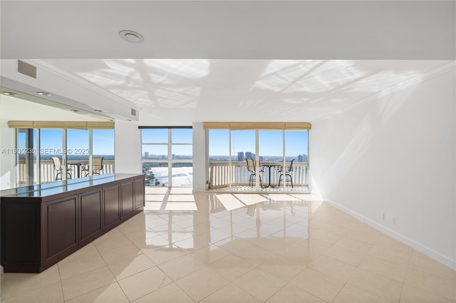 1000 ISL BLVD WILLIAMS IS - Residential