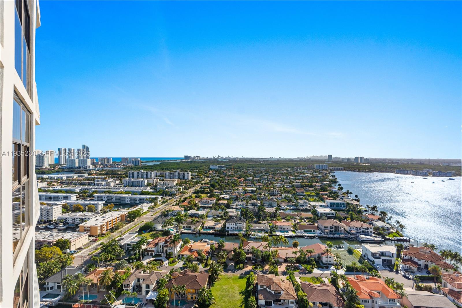 1000 ISL BLVD WILLIAMS IS - Residential