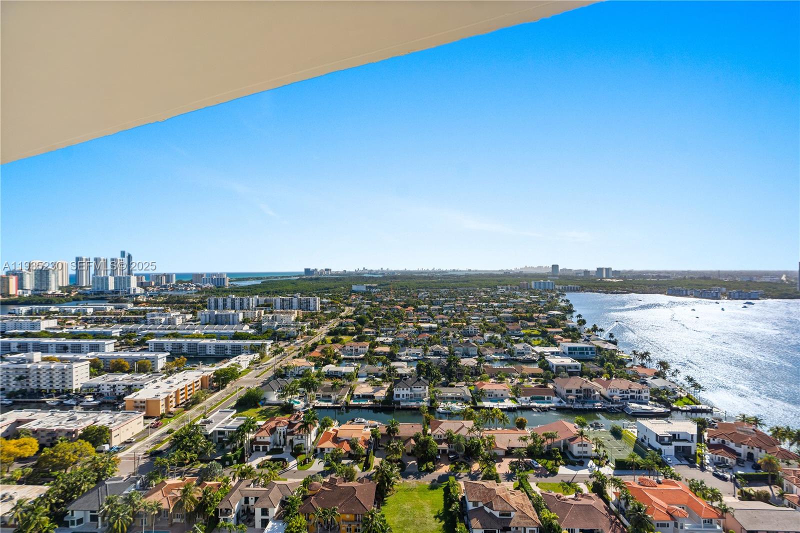 1000 ISL BLVD WILLIAMS IS - Residential