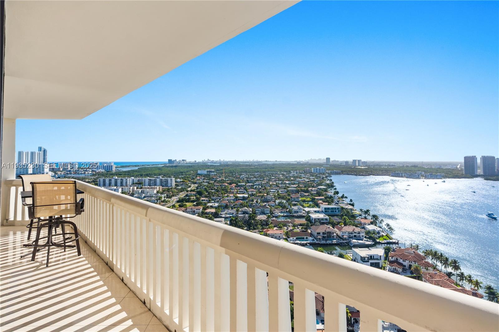 1000 ISL BLVD WILLIAMS IS - Residential