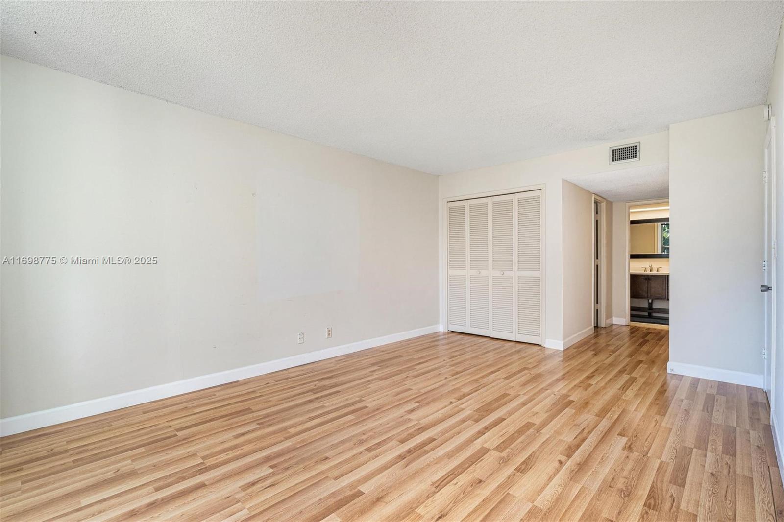 3150 NE 48th Ct 107