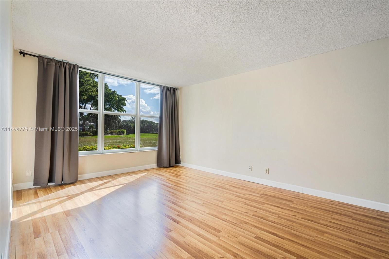 3150 NE 48th Ct 107