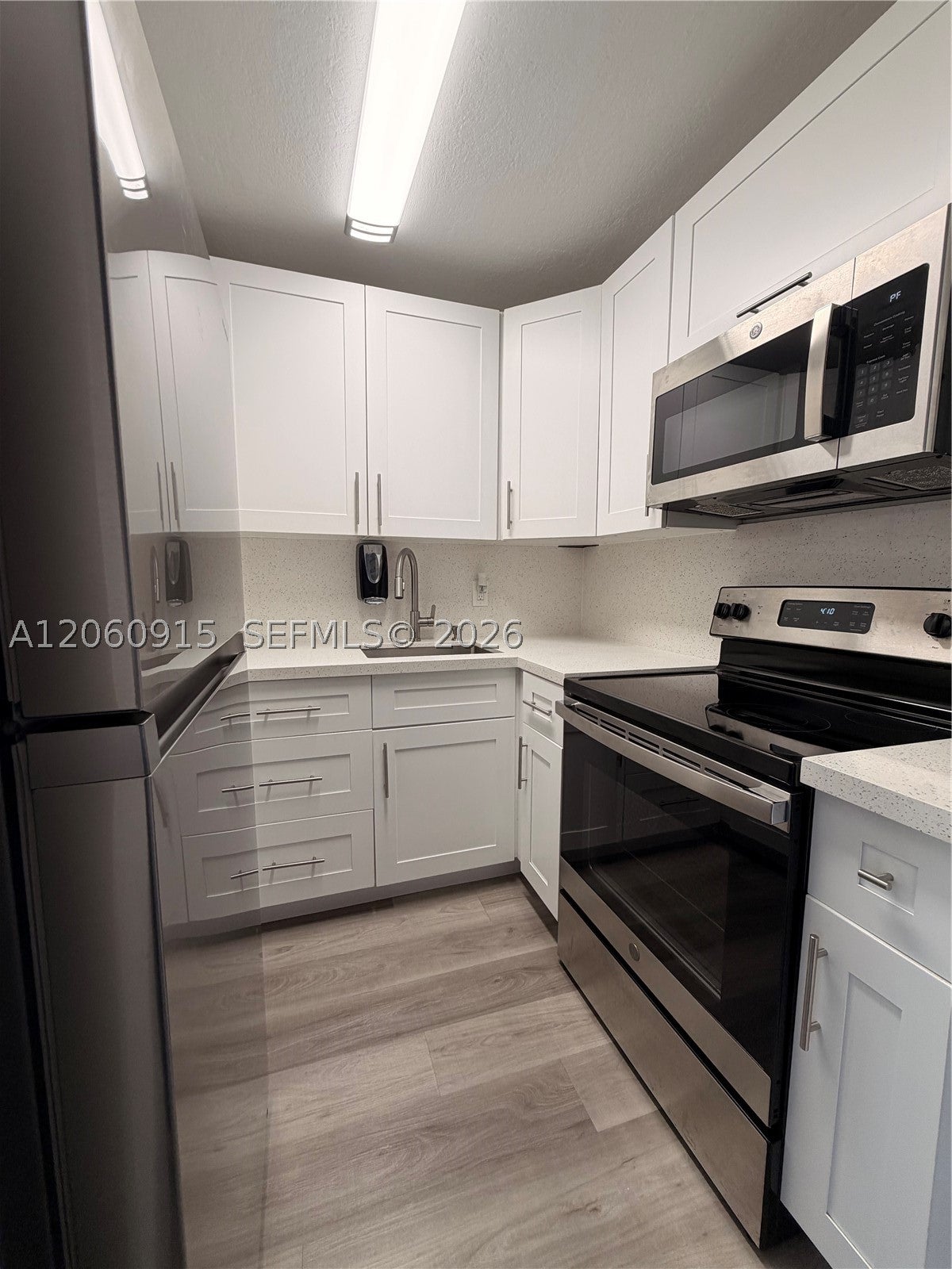 5050 NW 7th St 511, Miami FL 33126
