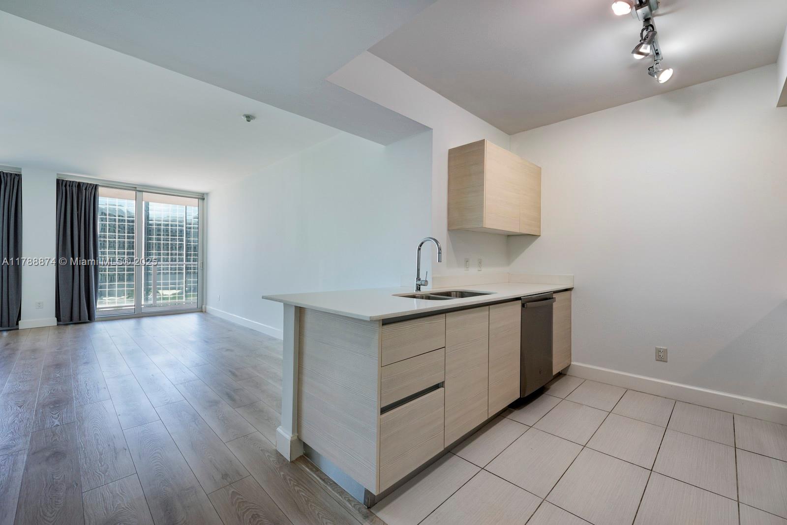 Rental Property at 4250 Biscayne Bl 903, Miami, Broward County, Florida - Bathrooms: 1  - $2,300 MO.