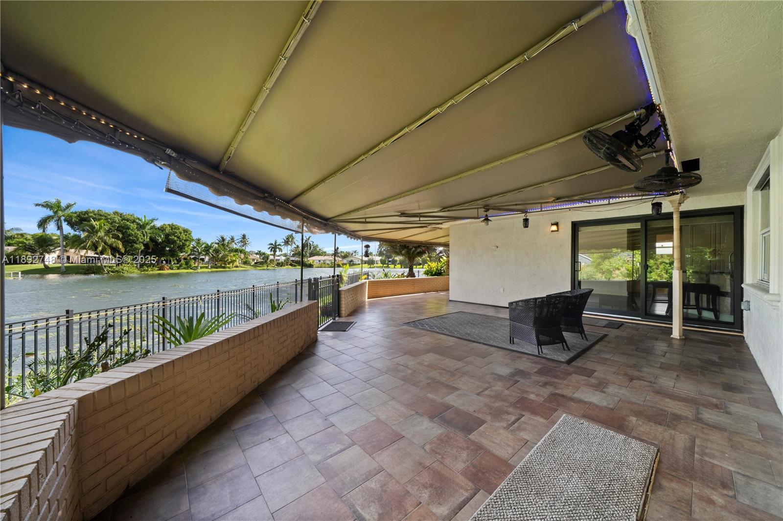 ROYAL PALM LAKE ESTATES - Residential Lease