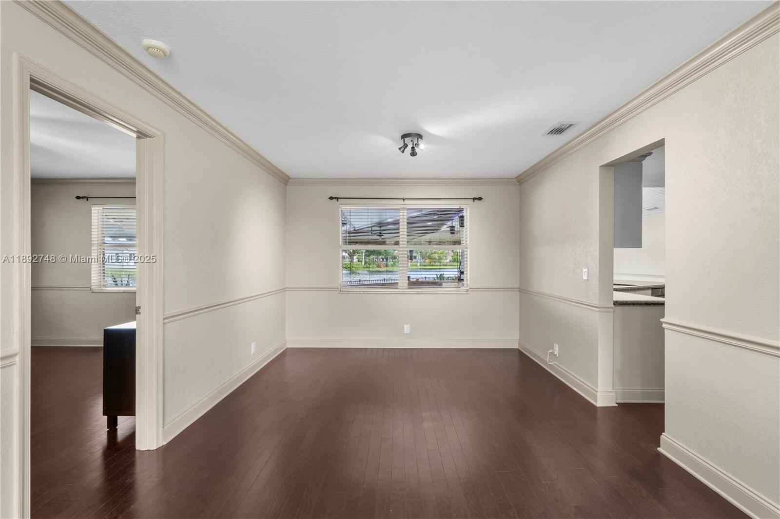 ROYAL PALM LAKE ESTATES - Residential Lease