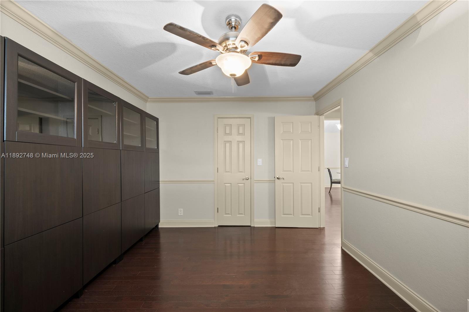 ROYAL PALM LAKE ESTATES - Residential Lease